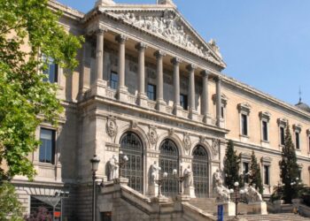 Denuncian el riesgo extremo para el personal y el patrimonio de la Biblioteca Nacional por falta de un plan de autoprotección