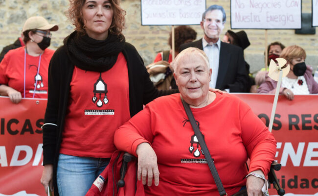 Más de 150 colectivos firman un manifiesto contra el desahucio de la histórica activista Paca Blanco