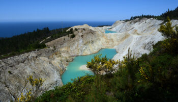 La «minería sostenible» en Galicia hace aguas: Salvemos Cabana denuncia que el plan de restauración del desastre ambiental causado por la actividad extractiva en el Monte Neme es incompleto y acumula más de una década de retraso