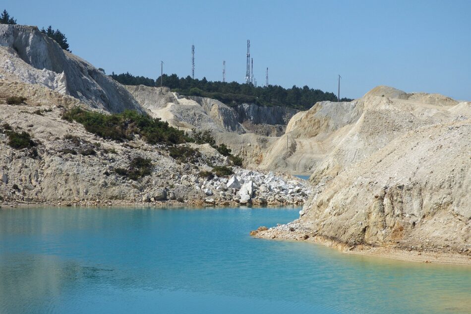 Salvemos Cabana considera que la restauración ambiental aprobada por la Xunta de Galicia en el Monte Neme es un «lavado de cara» que ignora décadas de degradación minera