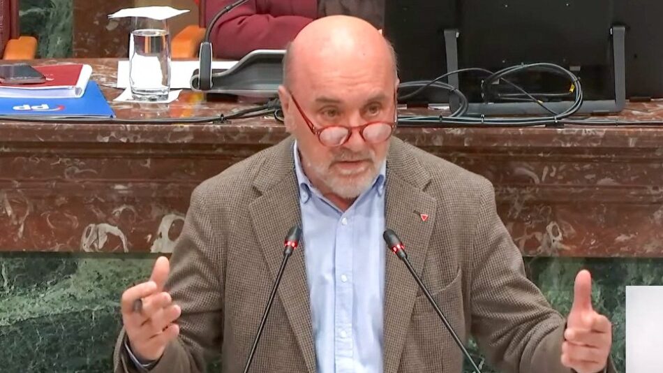 Álvarez-Castellanos reclama que las grandes empresas y fortunas contribuyan para garantizar los servicios públicos en Murcia