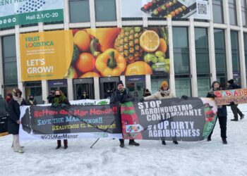 APDHA denuncia en Berlín la situación de explotación que padecen miles de trabajadores migrantes del campo andaluz 