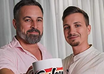 FACUA denuncia una tienda online vinculada al ultra David Santos por vulnerar las leyes sobre comercio electrónico y protección de datos