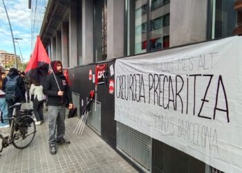 Desconvocada la vaga al CAS Lluís Companys amb el compromís d’internalització i un increment salarial del 30%