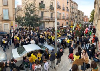 Sabotaje a más de un centenar de centros educativos y cortes en el inicio de la huelga educativa