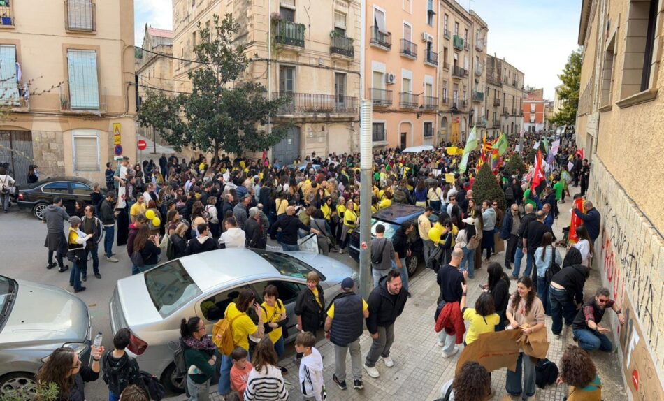 Sabotaje a más de un centenar de centros educativos y cortes en el inicio de la huelga educativa