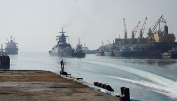 Corbeta rusa Stoikiy y Armada iraní realizan ejercicios en el mar de Omán