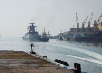 Corbeta rusa Stoikiy y Armada iraní realizan ejercicios en el mar de Omán