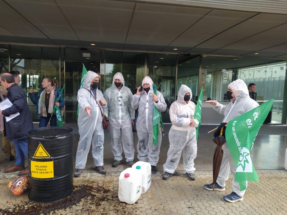 Ecologistas en Acción respalda a la vecindad ante la denuncia de riesgo tóxico y exige medidas urgentes de protección de la barriada Guadalquivir en Coria del Río (Sevilla)