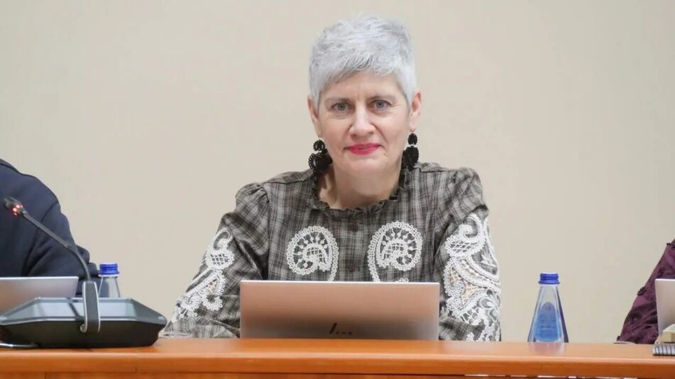 Queixas empraza o PP a escoitar o clamor da comunidade escolar da Coruña: “Estouparon as costuras do ensino”