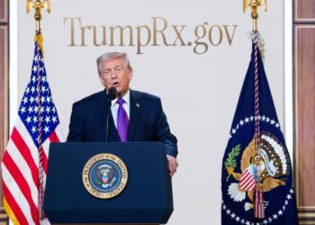 Trump anula dictamen de Obama que estableció que gases de efecto invernadero son nocivos