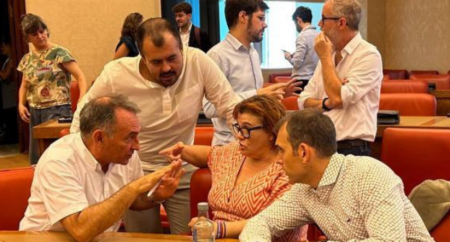 Todos los diputados y diputadas de IU firman una iniciativa para que Interior detalle si “investiga” el acoso y amenazas de la extrema derecha a periodistas y si “lo ha trasladado ya a la Fiscalía”