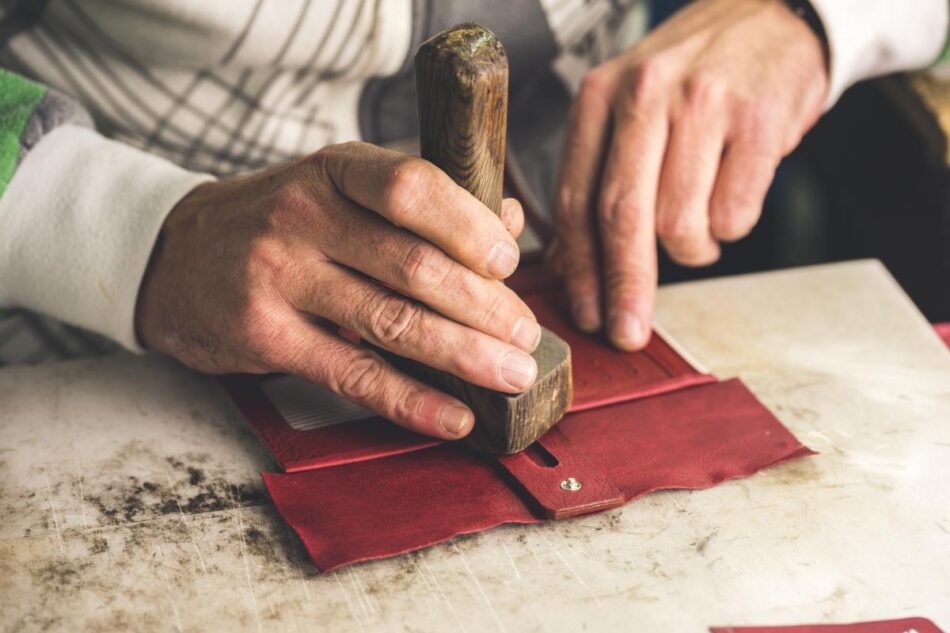 CCOO Cádiz denuncia a ARTILAB 2014 S.L. por no aplicar el permiso climático retribuido en Ubrique