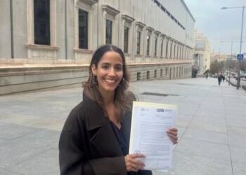 La diputada de Sumar Tesh Sidi denuncia ante la Policía Nacional a más de 2.000 usuarios por amenazas y delitos de odio