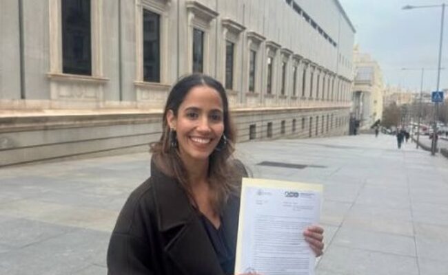 La diputada de Sumar Tesh Sidi denuncia ante la Policía Nacional a más de 2.000 usuarios por amenazas y delitos de odio