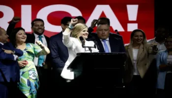 Derechista Laura Fernández es la virtual ganadora de las elecciones en Costa Rica