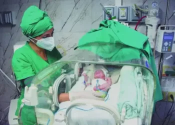 Más de 32.000 embarazadas en riesgo por bloqueo de combustible a Cuba