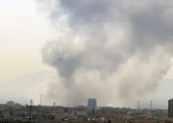 Israel lanza ataques aéreos contra Irán en complicidad con EE.UU.