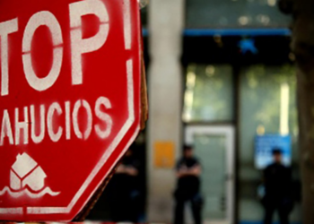 Cae el escudo social: miles de familias en todo el país pagan el precio del juego de tronos del Congreso