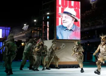 Presidente Lula da Silva es homenajeado en el Carnaval de Río de Janeiro
