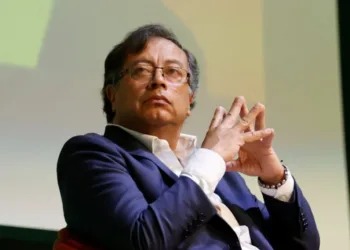 Presidente de Colombia Gustavo Petro insta a EE.UU. cambiar política hacia Cuba 
