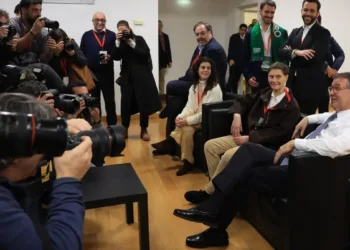 El socialista António José Seguro se impone a la extrema derecha y gana la segunda vuelta de elección presidencial en Portugal