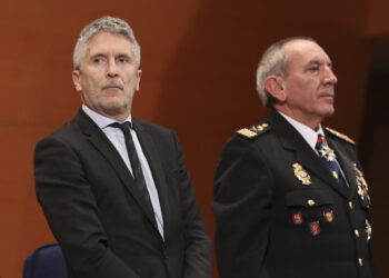 La jerarquía policial actual anula el debate y la capacidad de réplica