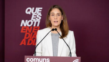 Un xec de 60 euros anuals per a productes menstruals i un de 30 per a anticonceptius, proposta dels Comuns per als pressupostos