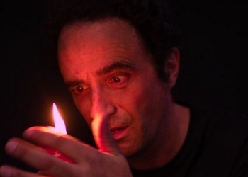 La compañía La Teta Calva trae a Teatro del Barrio «Yo soy 451», su premiada adaptación de Fahrenheit 451