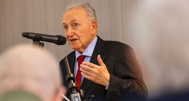 Esquerda Unida lamenta o pasamento de Xesús Alonso Montero