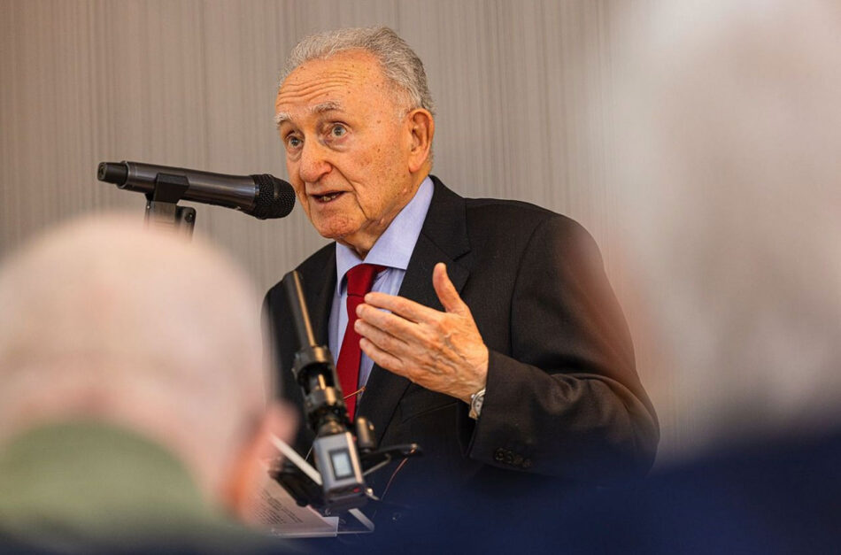 Esquerda Unida lamenta o pasamento de Xesús Alonso Montero