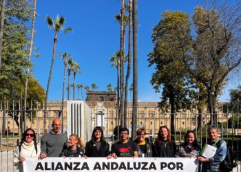 Se presenta la Alianza Andaluza por la Alimentación Escolar ante el Parlamento de Andalucía para reclamar un modelo de comedores escolares público, saludable, sostenible y de gestión directa