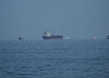 Irán replica a mentiras de Trump: Ormuz vetado a buques de EEUU y sus cómplices