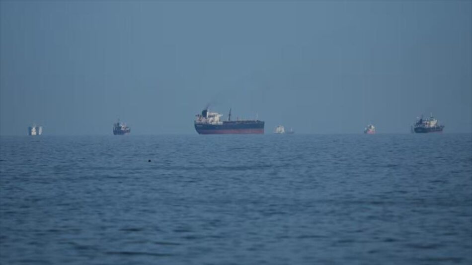 Irán replica a mentiras de Trump: Ormuz vetado a buques de EEUU y sus cómplices