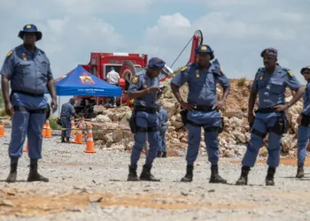 La autoridades sudafricanas confiscan equipos de minería ilegal