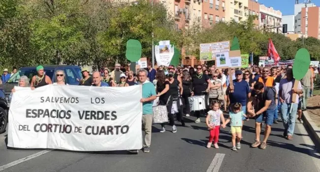Bellavista se moviliza: «Viviendas No, Parque forestal SI» rechazo vecinal a las 6000 viviendas en el Cortijo de Cuarto (Sevilla)