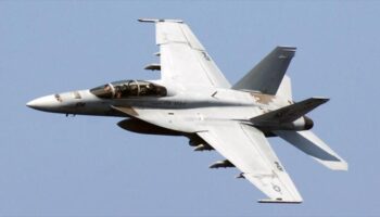 Irán marca otro hito al derribar un F-18 de EEUU, el 4º caza de agresores 