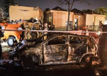 Irán ataca sitios y escondites de militares de Israel y EEUU en la 75ª ola