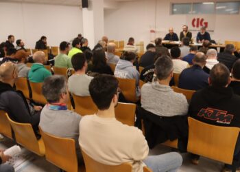 Os convenios provinciais do metal da Coruña e de Pontevedra, lonxe do acordo pola actitude inmobilista das patronais