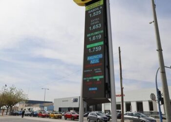 Europa intensifica los controles a las gasolineras ante el temor a abusos en los precios tras la guerra en Oriente Medio