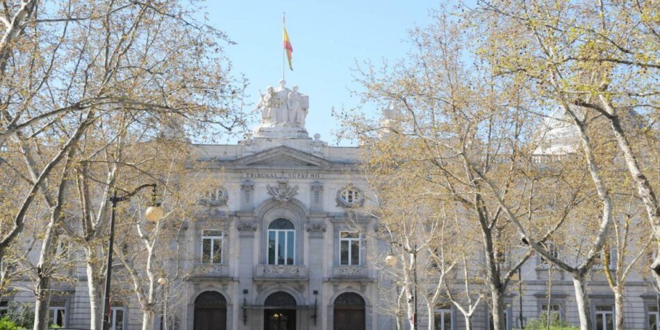 El Tribunal Supremo sentencia que no se puede alterar la jornada anual fijada en convenio mediante la aprobación del calendario laboral