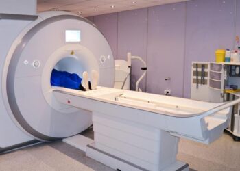 CCOO denuncia el abandono del personal laboral a extinguir de las resonancias magnéticas