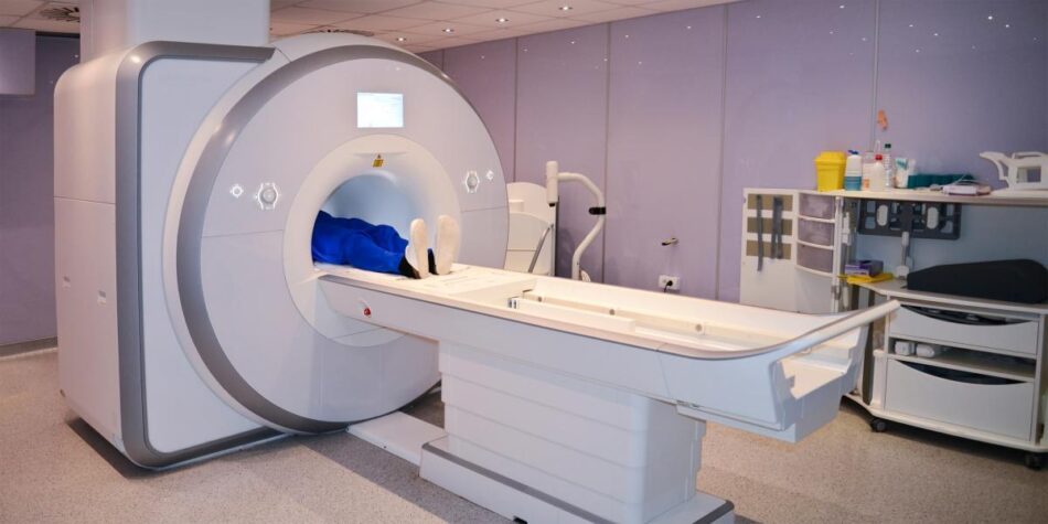 CCOO denuncia el abandono del personal laboral a extinguir de las resonancias magnéticas