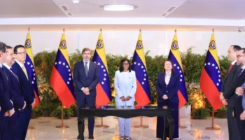 Venezuela firma convenio con Repsol y Eni fortaleciendo el proyecto gasífero Cardón IV