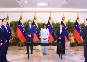 Venezuela firma convenio con Repsol y Eni fortaleciendo el proyecto gasífero Cardón IV
