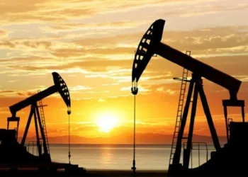 Tráfico de petroleros por estrecho de Ormuz cae un 90 por ciento