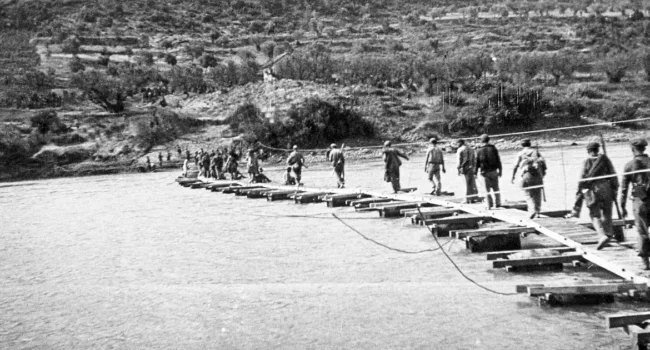 Carta de Antonio Machado a los combatientes republicanos del V cuerpo del ejército del Ebro y poema a Enrique Líster