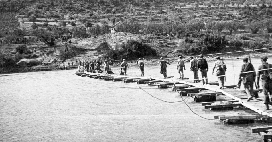 Carta de Antonio Machado a los combatientes republicanos del V cuerpo del ejército del Ebro y poema a Enrique Líster