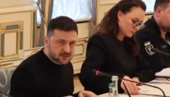 Zelenski amenaza a Orbán: «Daremos su dirección a nuestras FF.AA.»