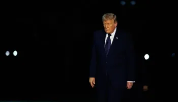 Empresas estadounidenses presentan demanda a Trump por aranceles del 15%